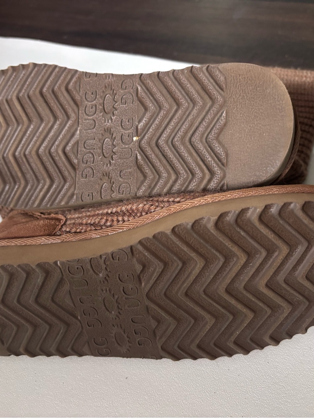 UGG Knit Booties Women’s Sz 8 Brown Sheepskin Like New - Picture 7 of 7